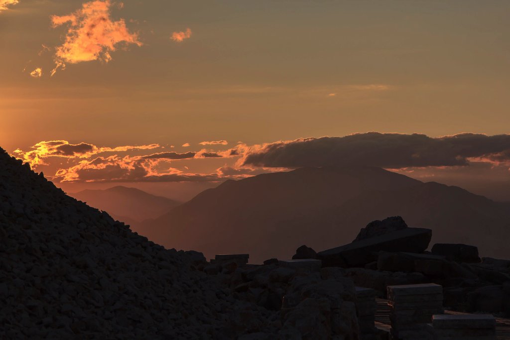 10 Sunset on the Nemrut Daği.jpg